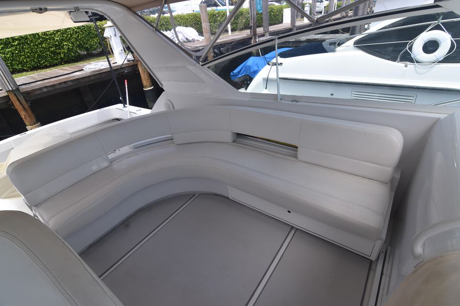 1995 Hatteras 39 Express
