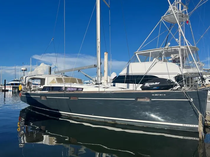 La Vieja Yacht Photos Pics 