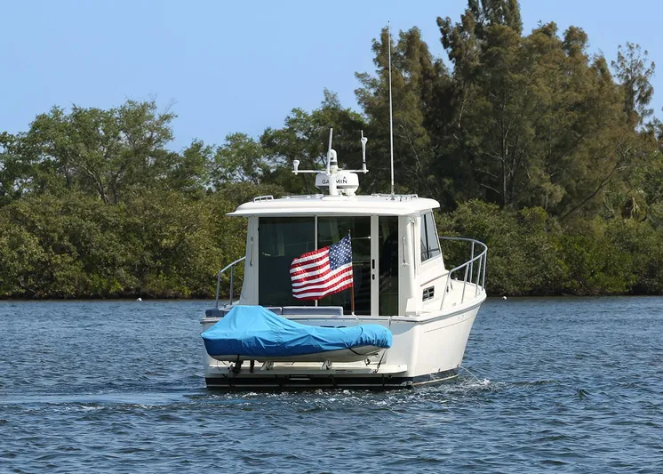 Traveller Yacht Photos Pics 
