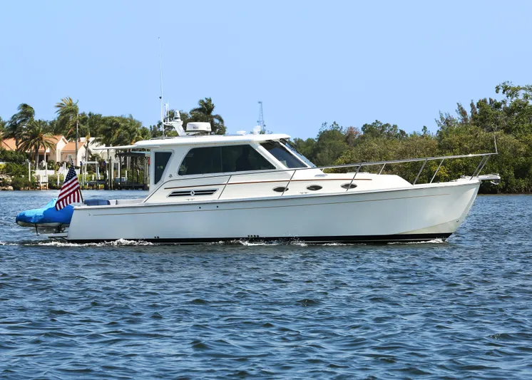 Traveller Yacht Photos Pics 