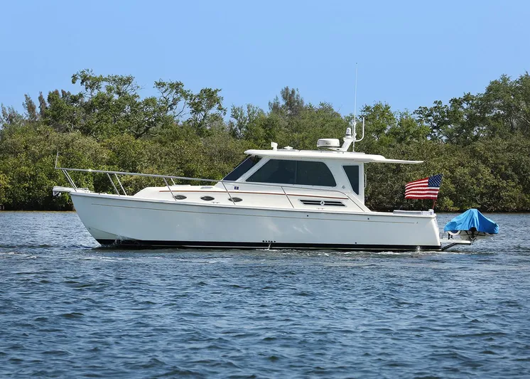 Traveller Yacht Photos Pics 