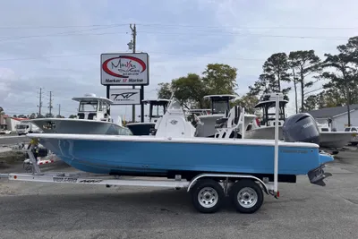 Tidewater 2110 Bay Max