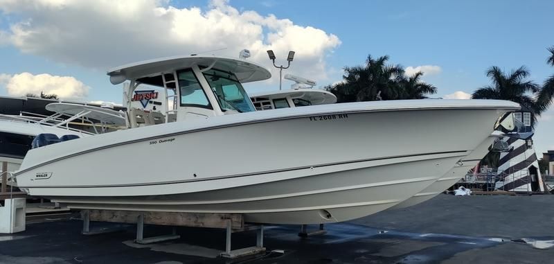 2017 Boston Whaler 350 Outrage