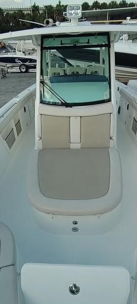 2017 Boston Whaler 350 Outrage