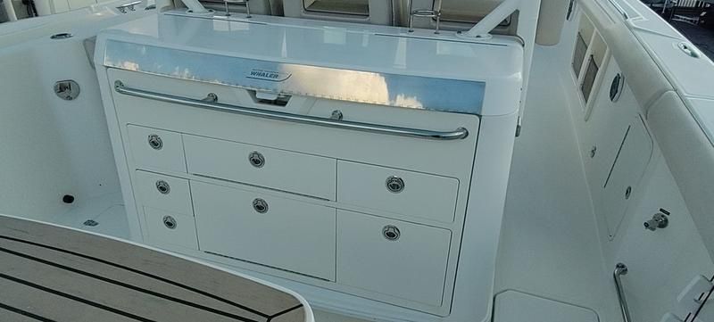 2017 Boston Whaler 350 Outrage