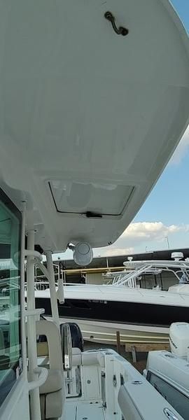 2017 Boston Whaler 350 Outrage