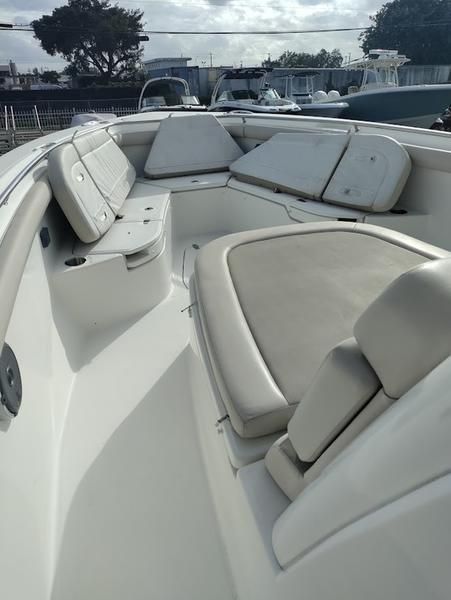 2017 Boston Whaler 350 Outrage