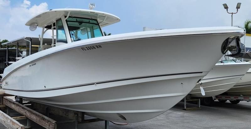 2017 Boston Whaler 350 Outrage