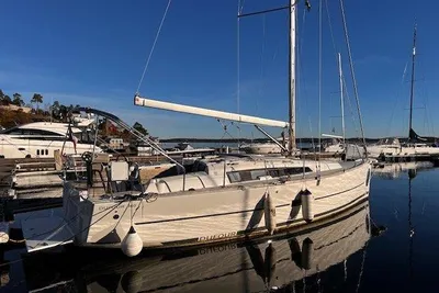 2019 Dufour 360