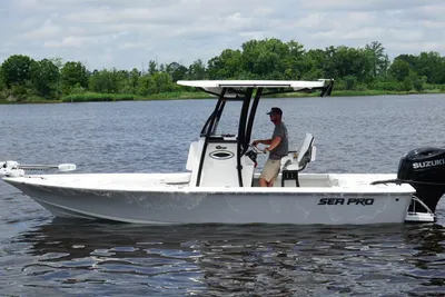 Sea Pro 230 Bay