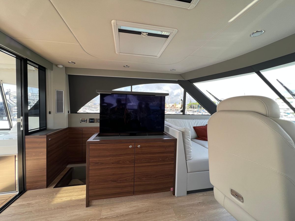 2023 Maritimo 60 