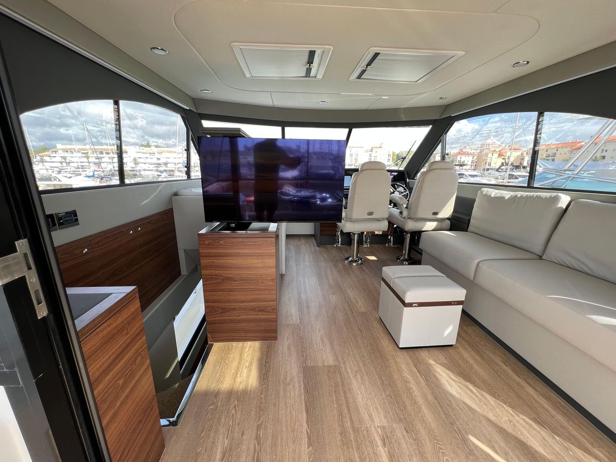 2023 Maritimo 60 
