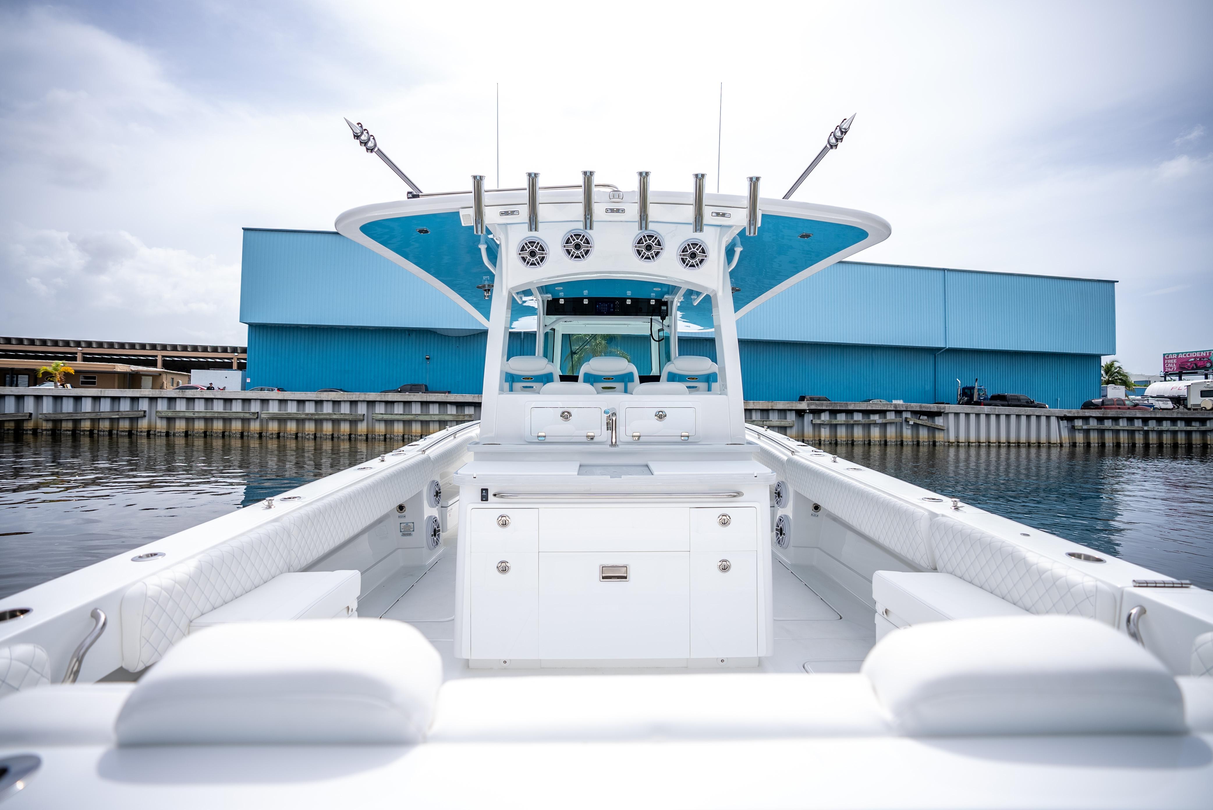 2024 HCB 42 Lujo Center Console for sale - YachtWorld