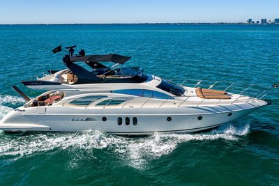 Yacht