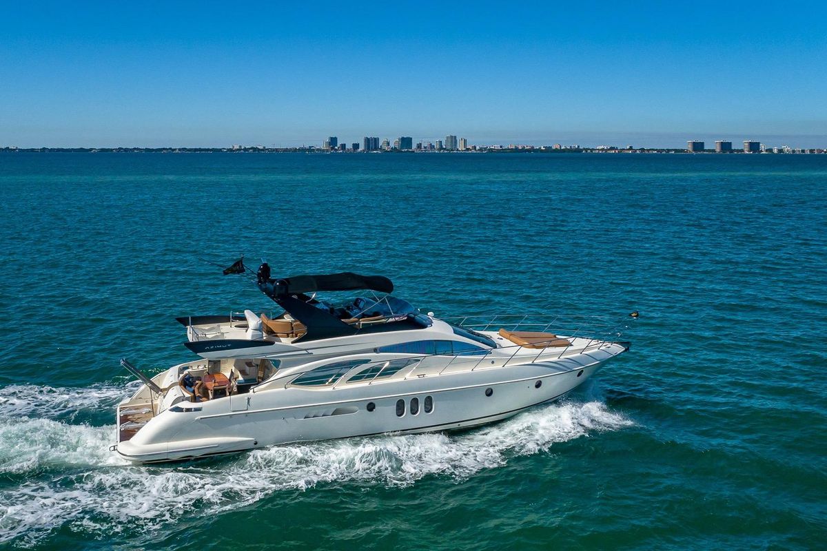 2007 Azimut 62 