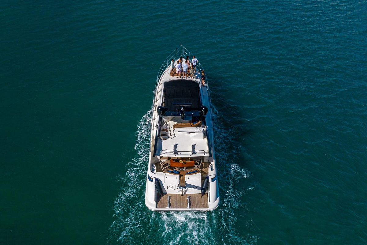 2007 Azimut 62 