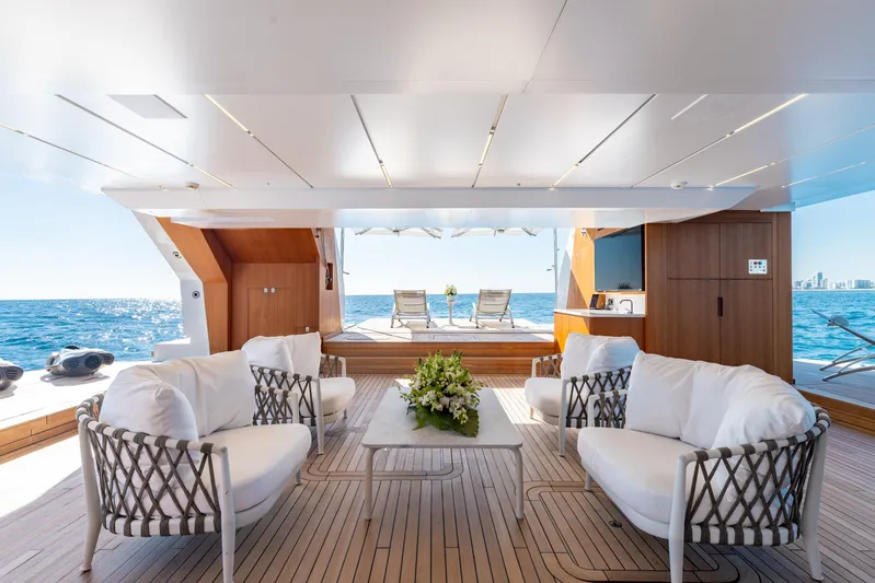 Neverland II Yacht Photos Pics Luxurious 2020 Sanlorenzo 44 Alloy yacht interior with elegant seating and ocean view.