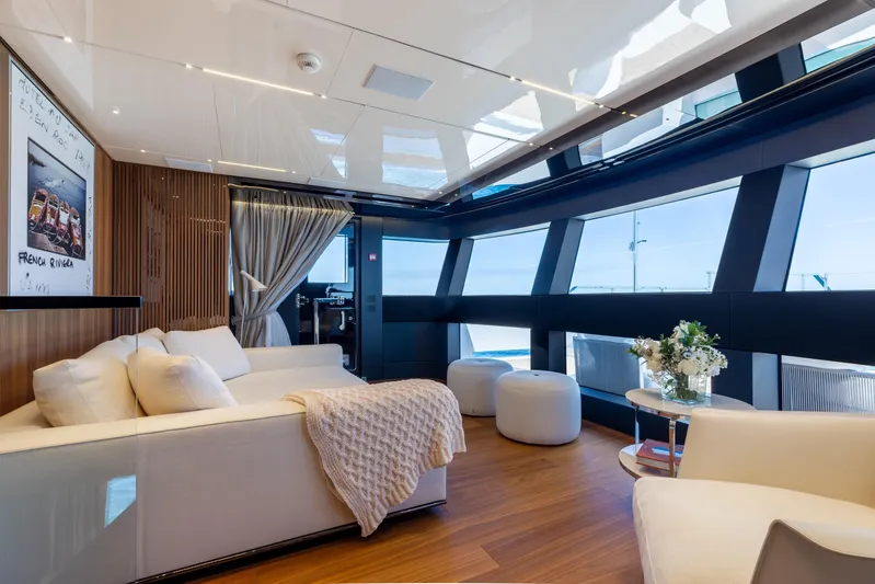 Neverland II Yacht Photos Pics Luxurious interior of 2020 Sanlorenzo 44 Alloy yacht with modern design and elegant furnishings.