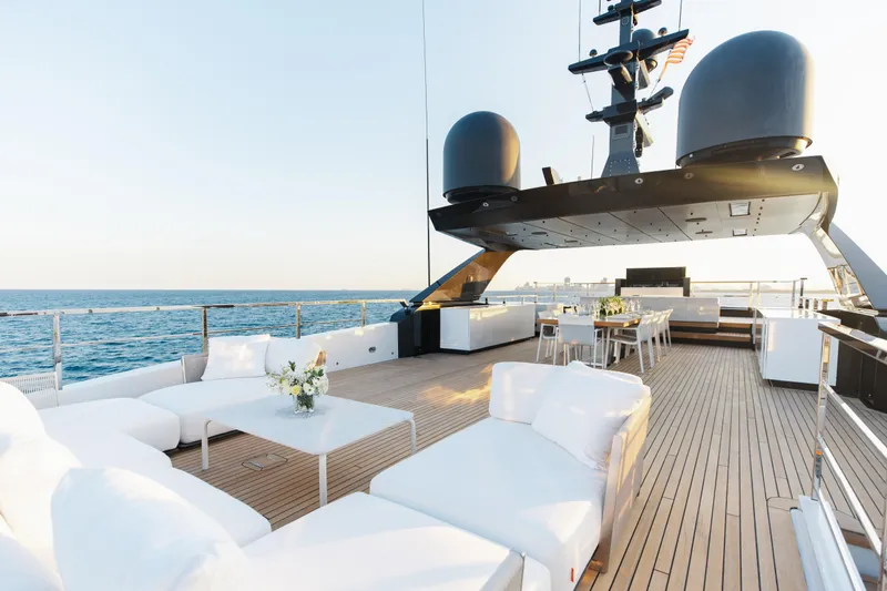 Neverland II Yacht Photos Pics Luxurious 2020 Sanlorenzo 44 Alloy yacht deck with elegant seating and ocean view.