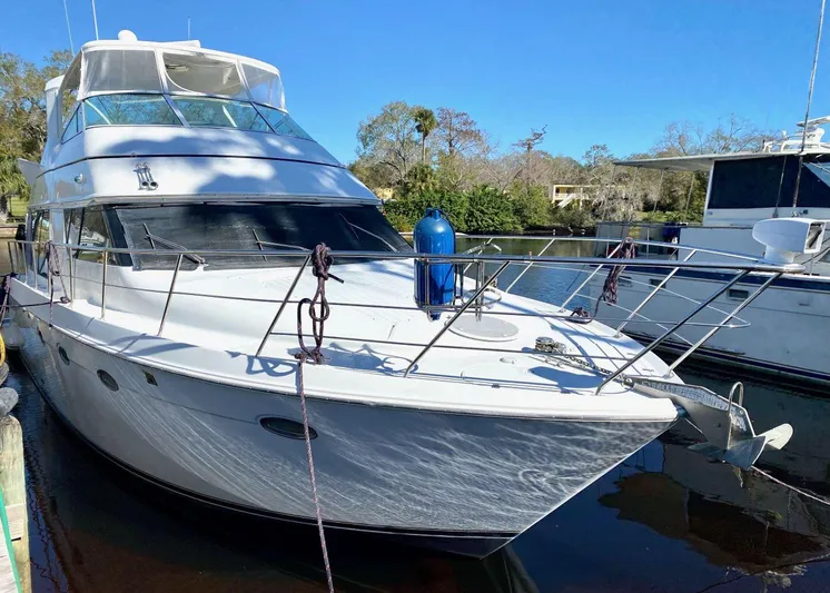  Yacht Photos Pics Starboard bow