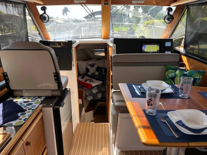 A'wa Yacht Photos Pics Salon Forward