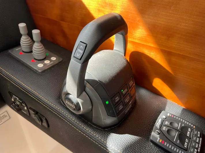 A'wa Yacht Photos Pics Volvo Controls and Thrusters