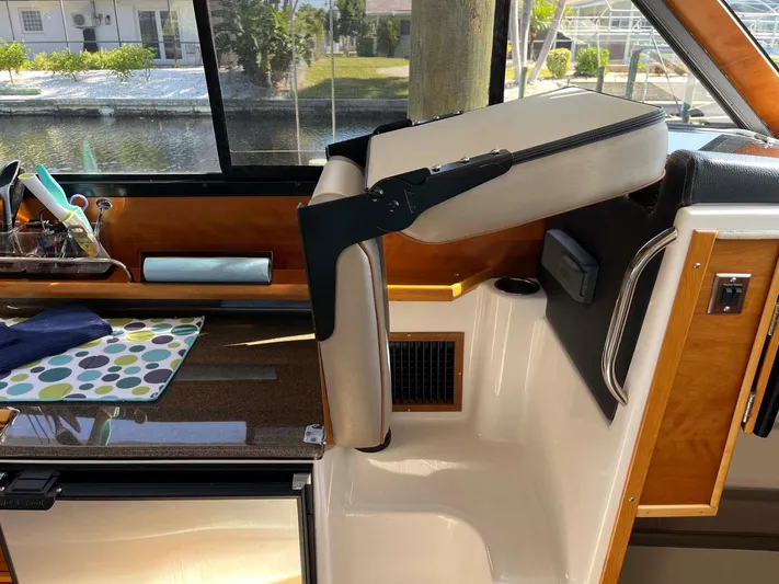 A'wa Yacht Photos Pics Companion Seat Up