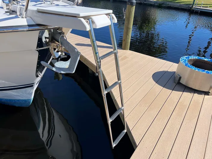 A'wa Yacht Photos Pics Bow Ladder