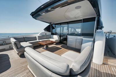 Yacht
