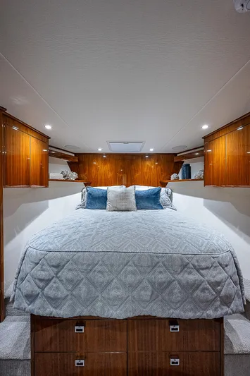 City Hands Yacht Photos Pics 