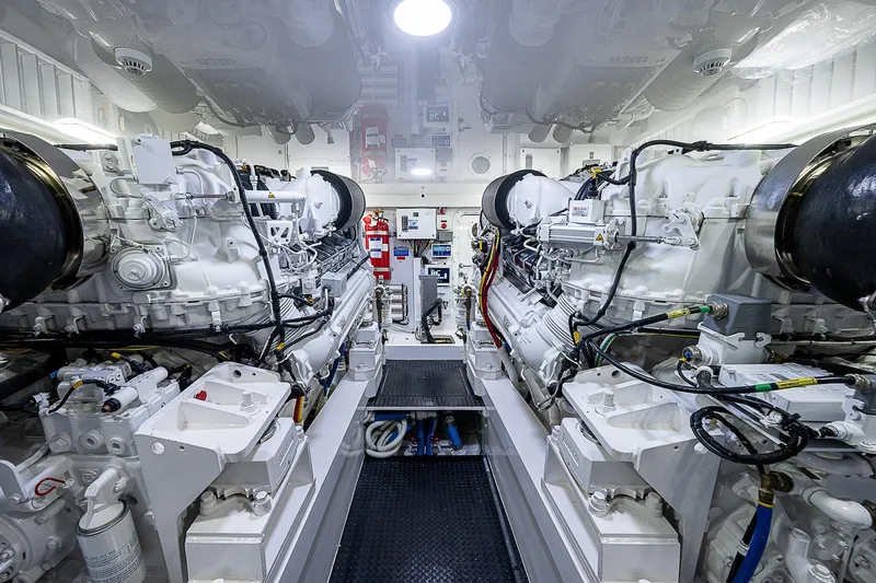 City Hands Yacht Photos Pics 