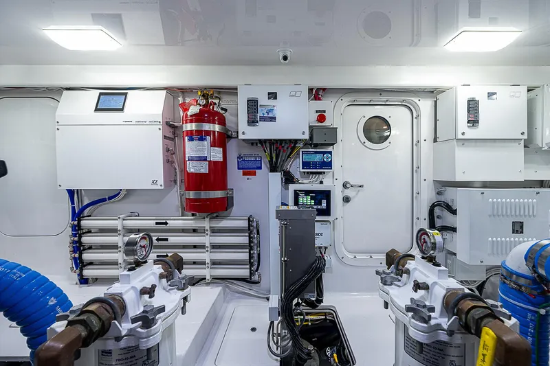 City Hands Yacht Photos Pics 