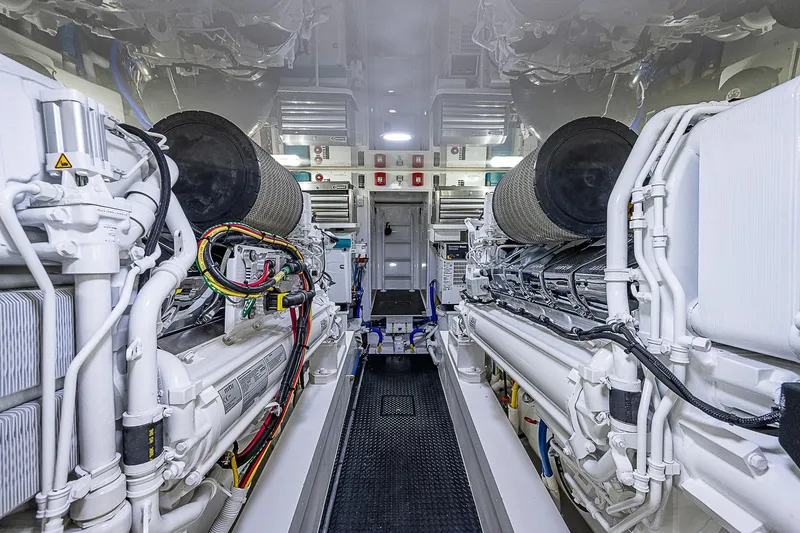 City Hands Yacht Photos Pics 