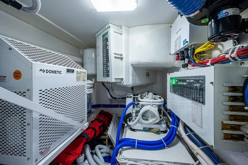 City Hands Yacht Photos Pics 