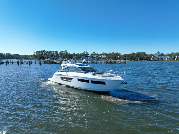 Harper Bell Yacht Photos Pics 2020 Cruisers Yachts- HARPER BELL-