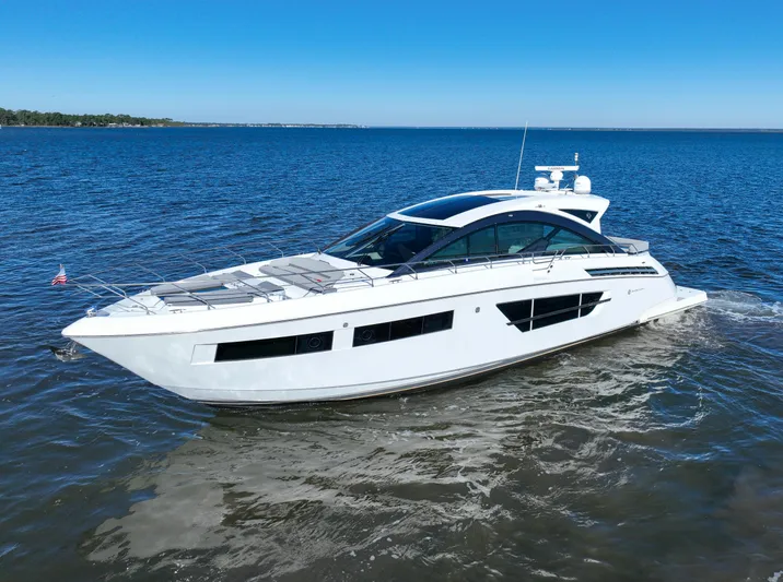 Harper Bell Yacht Photos Pics 2020 Cruisers Yachts- HARPER BELL-