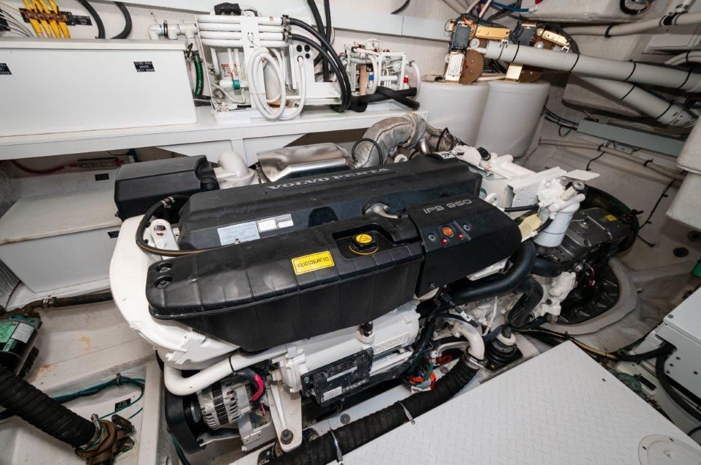 2020 Cruisers Yachts 59 