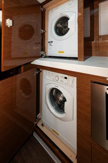 Harper Bell Yacht Photos Pics 2020 Cruisers Yachts- HARPER BELL- Laundry