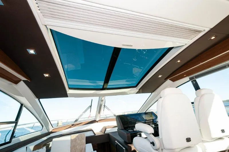 Harper Bell Yacht Photos Pics 2020 Cruisers Yachts- HARPER BELL- Sun Roof