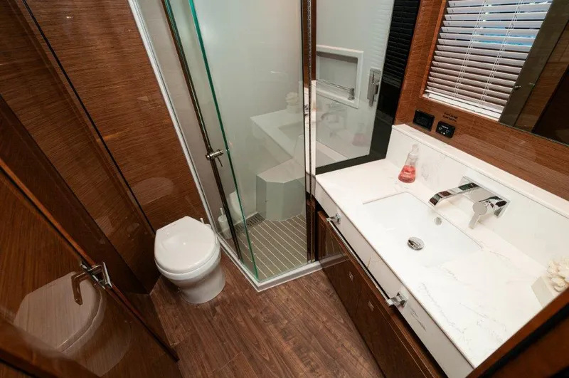 Harper Bell Yacht Photos Pics 2020 Cruisers Yachts- HARPER BELL- VIP Head