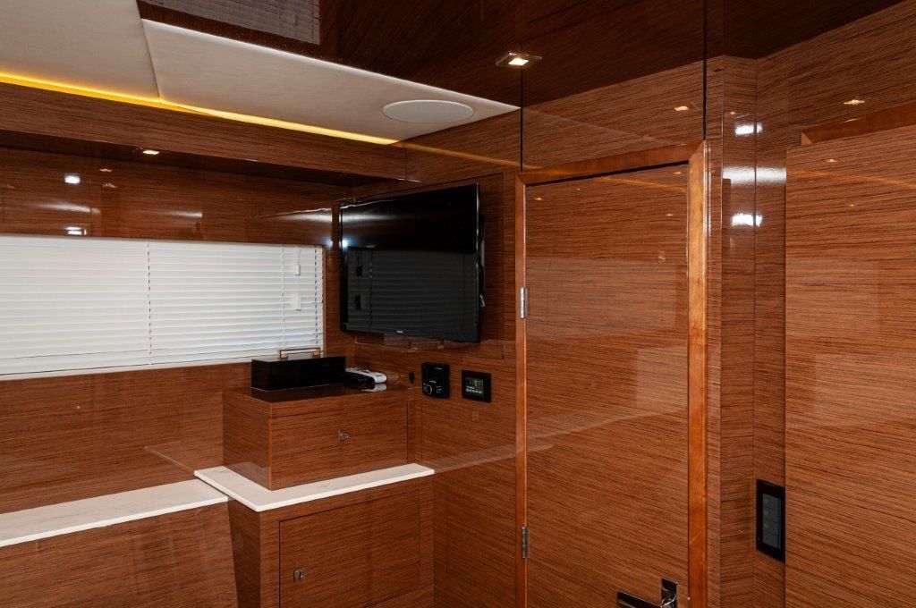 2020 Cruisers Yachts 59 