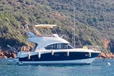 2009 Beneteau Antarès 11