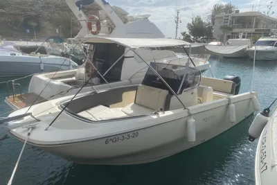 2016 Invictus 240 FX