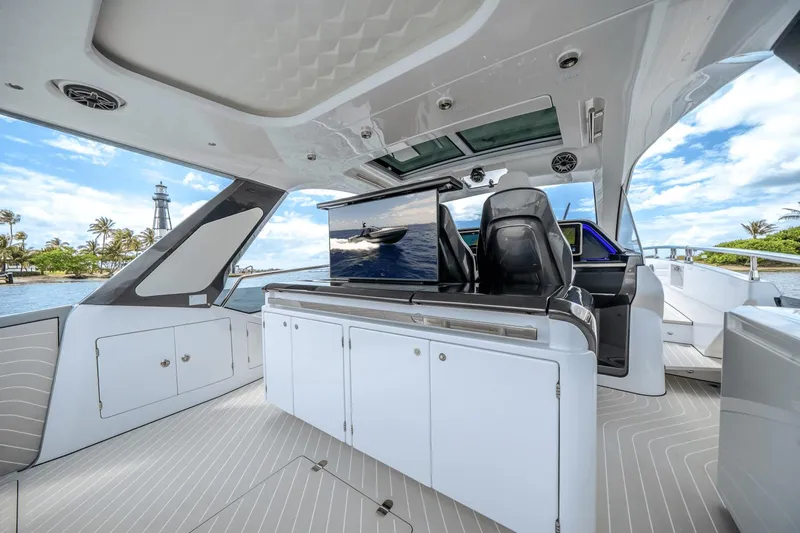  Yacht Photos Pics Interior of 2025 Azimut Verve 48 yacht with sleek design and modern amenities.