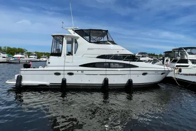 Carver 444 Cockpit Motor Yacht
