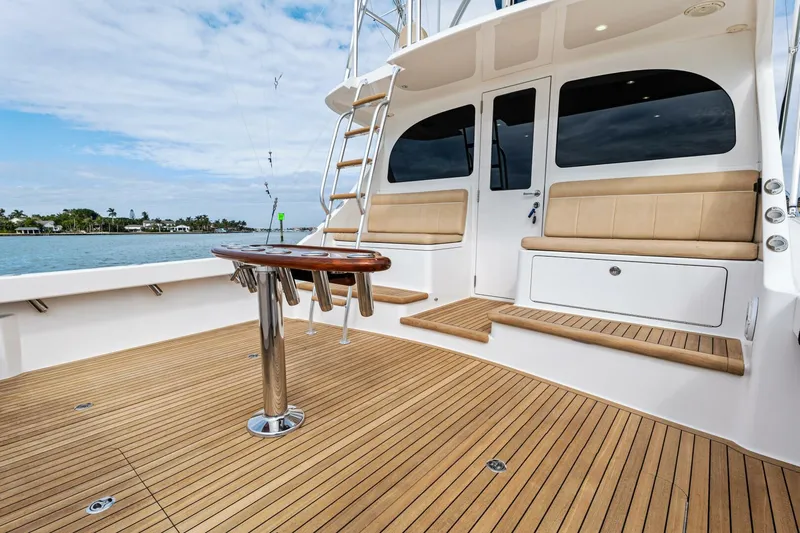 Quality Time Yacht Photos Pics 