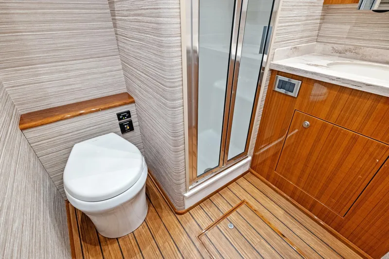 Quality Time Yacht Photos Pics 