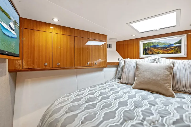 Quality Time Yacht Photos Pics 