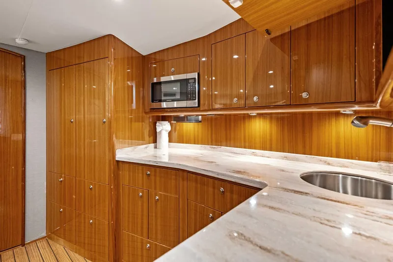 Quality Time Yacht Photos Pics 