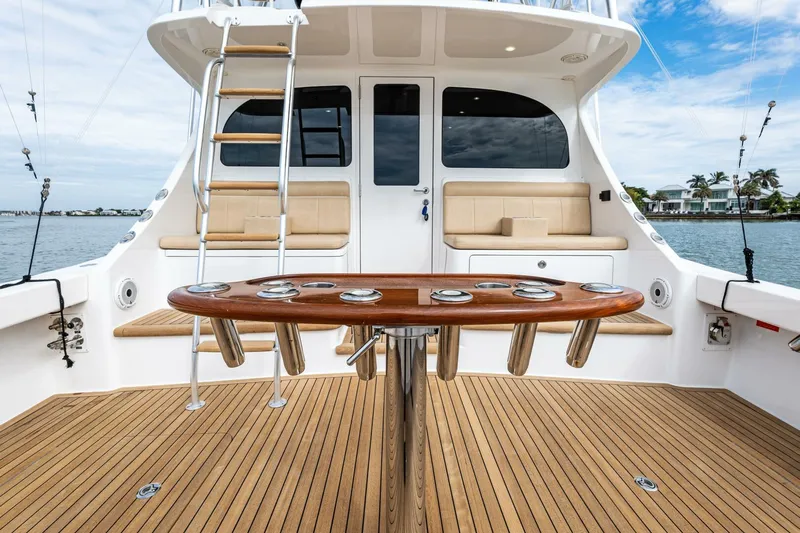 Quality Time Yacht Photos Pics 